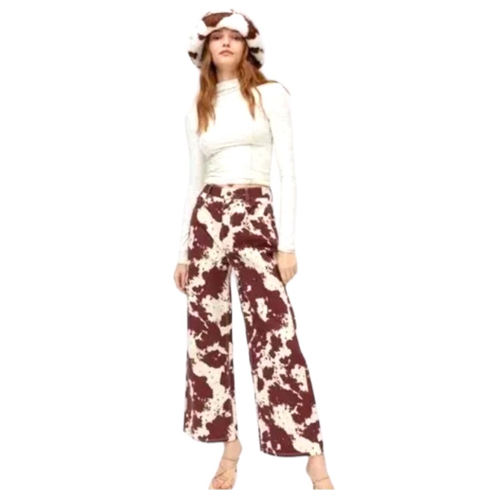 BDG NWOT High & Wide Jean - Cow Print Size 27